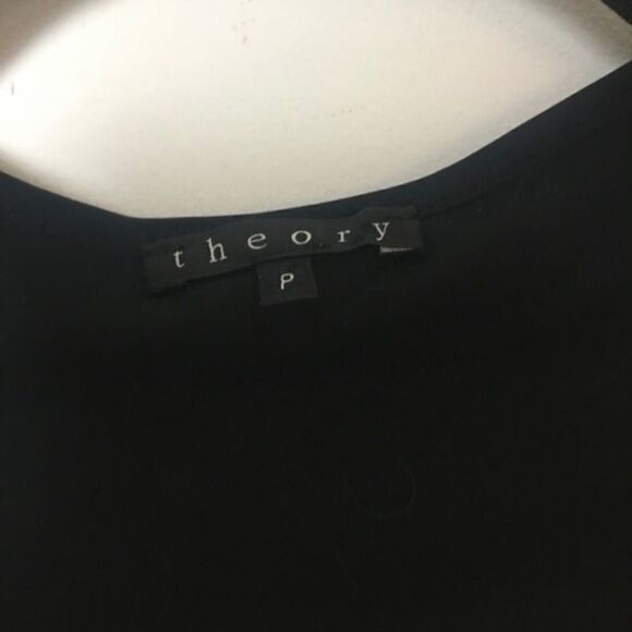 Theory Silk Racerback Tank Top Women’s Size Small Black Abstract Print Blouse - Picture 3 of 5